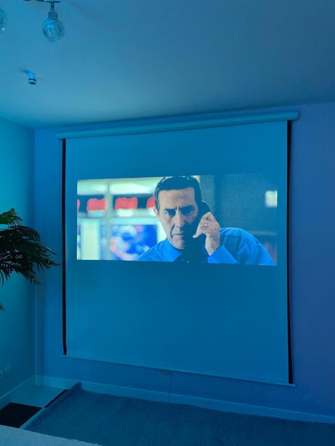 Capsule Miami Vice - Jacuzzi - Billard - Ecran Cinema & Netflix - Ping-Pong - Nintendo & Jeux- Льевен Экстерьер фото