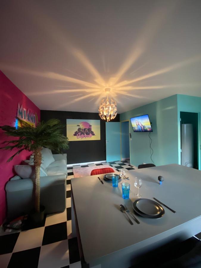 Capsule Miami Vice - Jacuzzi - Billard - Ecran Cinema & Netflix - Ping-Pong - Nintendo & Jeux- Льевен Экстерьер фото