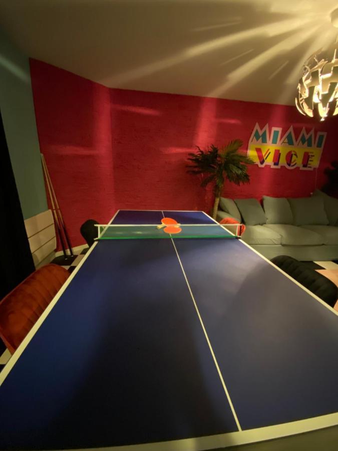 Capsule Miami Vice - Jacuzzi - Billard - Ecran Cinema & Netflix - Ping-Pong - Nintendo & Jeux- Льевен Экстерьер фото