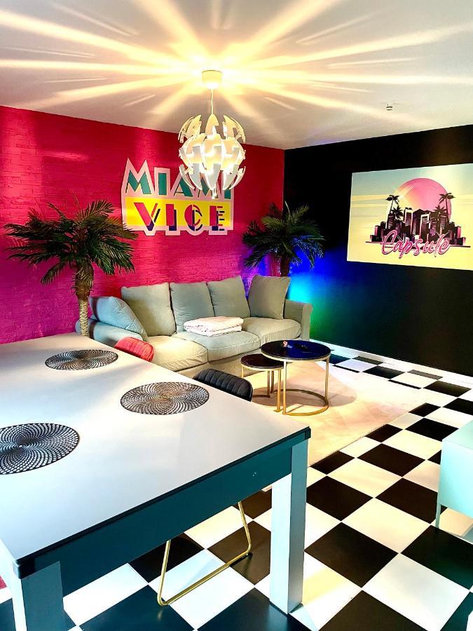 Capsule Miami Vice - Jacuzzi - Billard - Ecran Cinema & Netflix - Ping-Pong - Nintendo & Jeux- Льевен Экстерьер фото