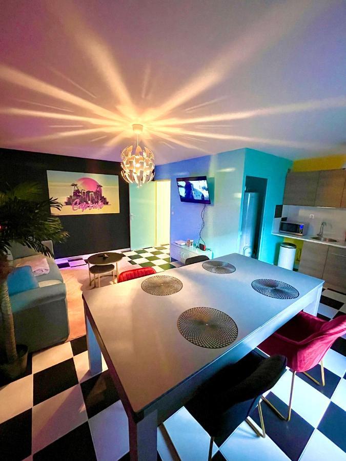 Capsule Miami Vice - Jacuzzi - Billard - Ecran Cinema & Netflix - Ping-Pong - Nintendo & Jeux- Льевен Экстерьер фото