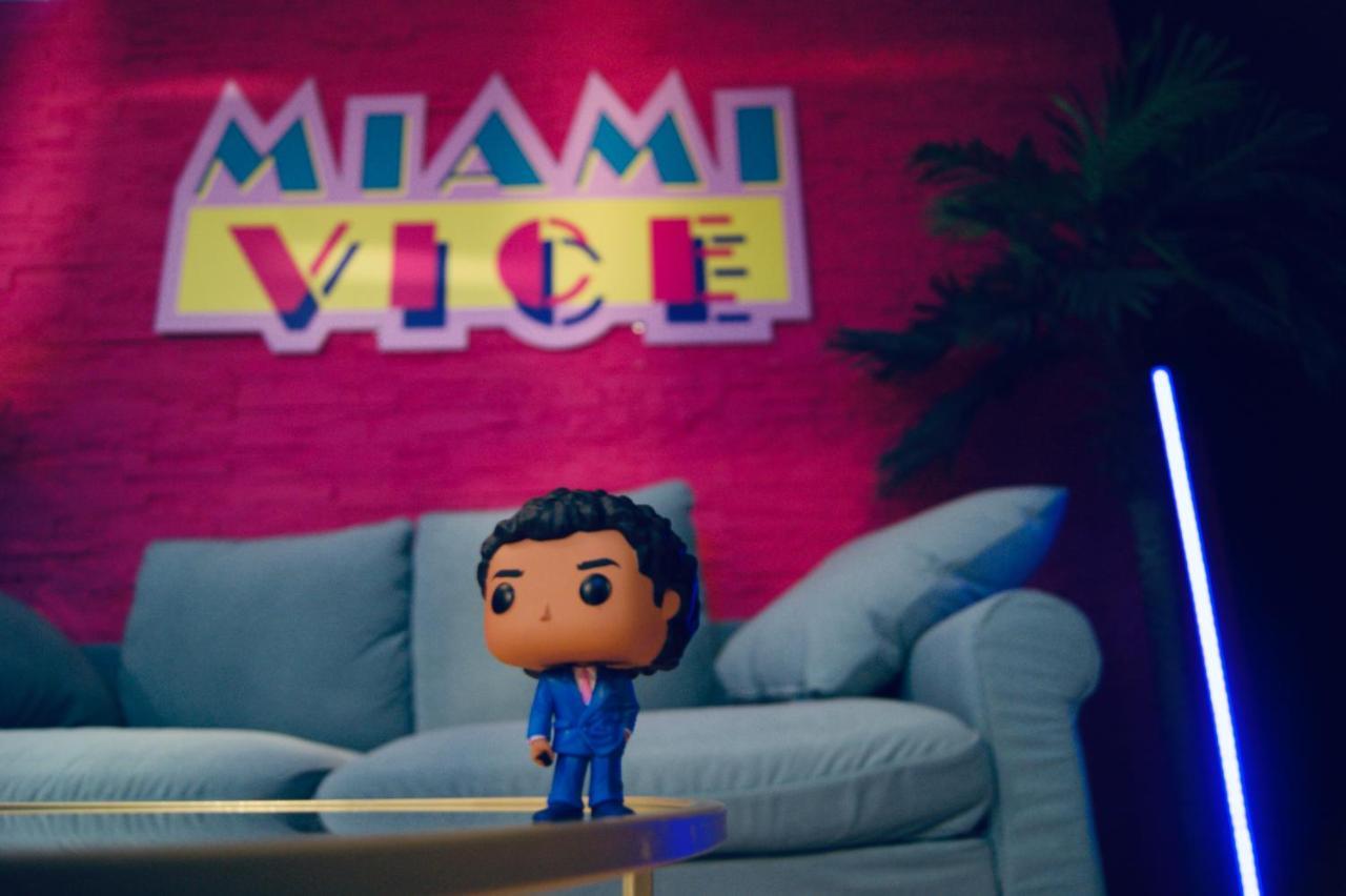 Capsule Miami Vice - Jacuzzi - Billard - Ecran Cinema & Netflix - Ping-Pong - Nintendo & Jeux- Льевен Экстерьер фото