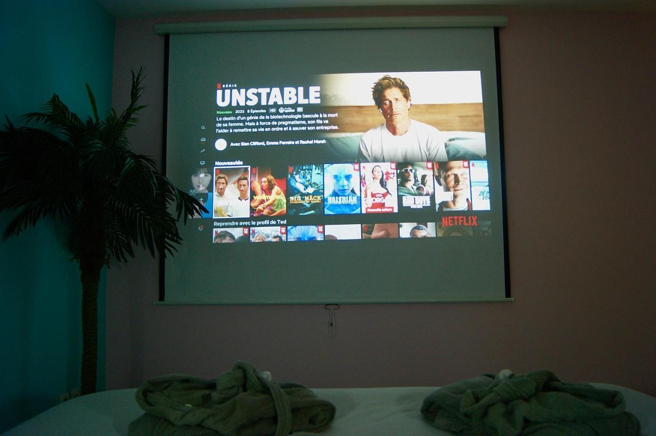 Capsule Miami Vice - Jacuzzi - Billard - Ecran Cinema & Netflix - Ping-Pong - Nintendo & Jeux- Льевен Экстерьер фото